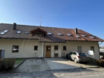 Hausansicht - Renovierte 3-Zimmer Wohnung mit Balkon