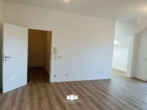 Wohnzimmer - Renovierte 3-Zimmer Wohnung mit Balkon