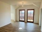 Wohnzimmer - Renovierte 3-Zimmer Wohnung mit Balkon