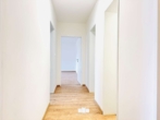 Flur - Neu renovierte 3-Zimmer Wohnung mit Einbauküche