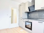 Küche - Neu renovierte 3-Zimmer Wohnung mit Einbauküche