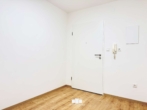 Eingangsbereich - Neu renovierte 3-Zimmer Wohnung mit Einbauküche