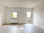 Schlafzimmer - Renovierte 3-Zimmer Wohnung mit Balkon